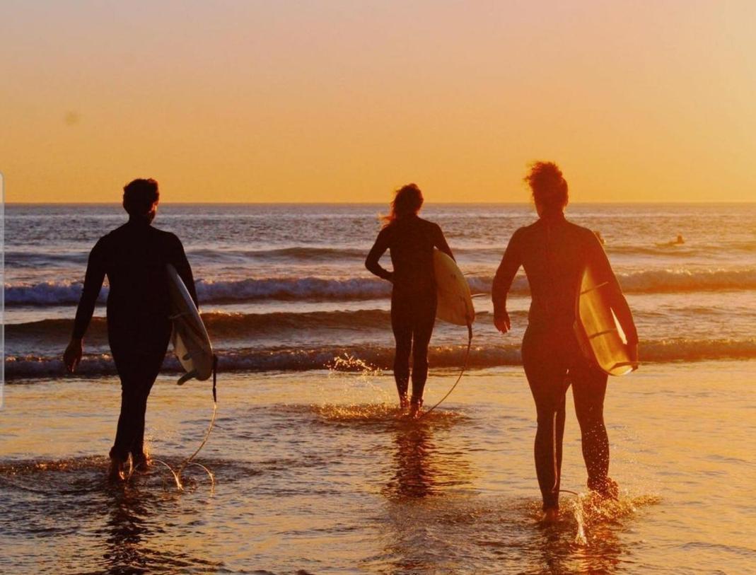 Front Beach Costa Caparica Lisbon コスタ・ダ・カパリカ エクステリア 写真